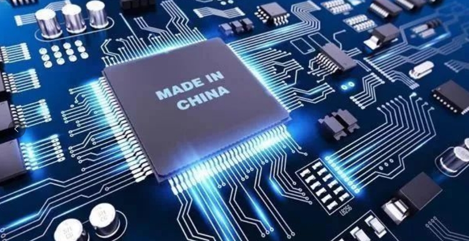 芯片市场风云变幻：ASML CEO谈中美技术差距，巨头涨价引发全球供应链紧张